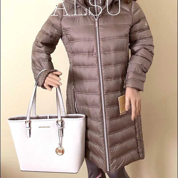 Michael Kors Carryall Tote Leather Optic White - Picture 3 of 9